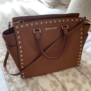 Michael Kors Large Selma Studded Saffiano Tote